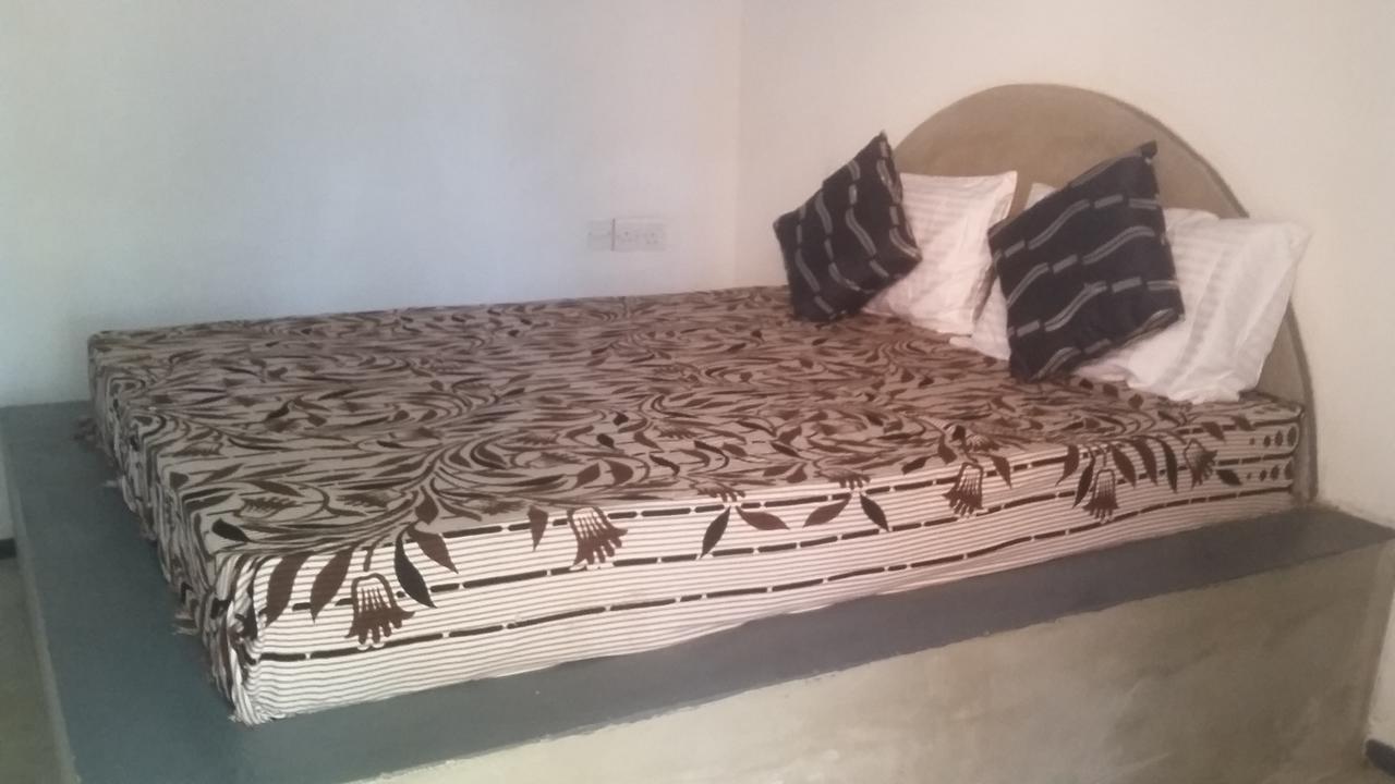 Angry Birds Homestay Habarana Esterno foto