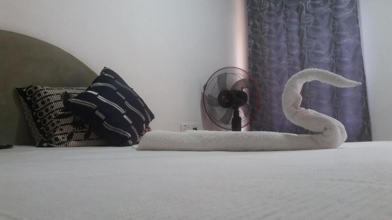 Angry Birds Homestay Habarana Esterno foto