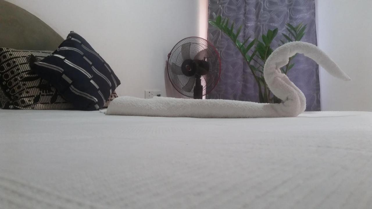 Angry Birds Homestay Habarana Esterno foto