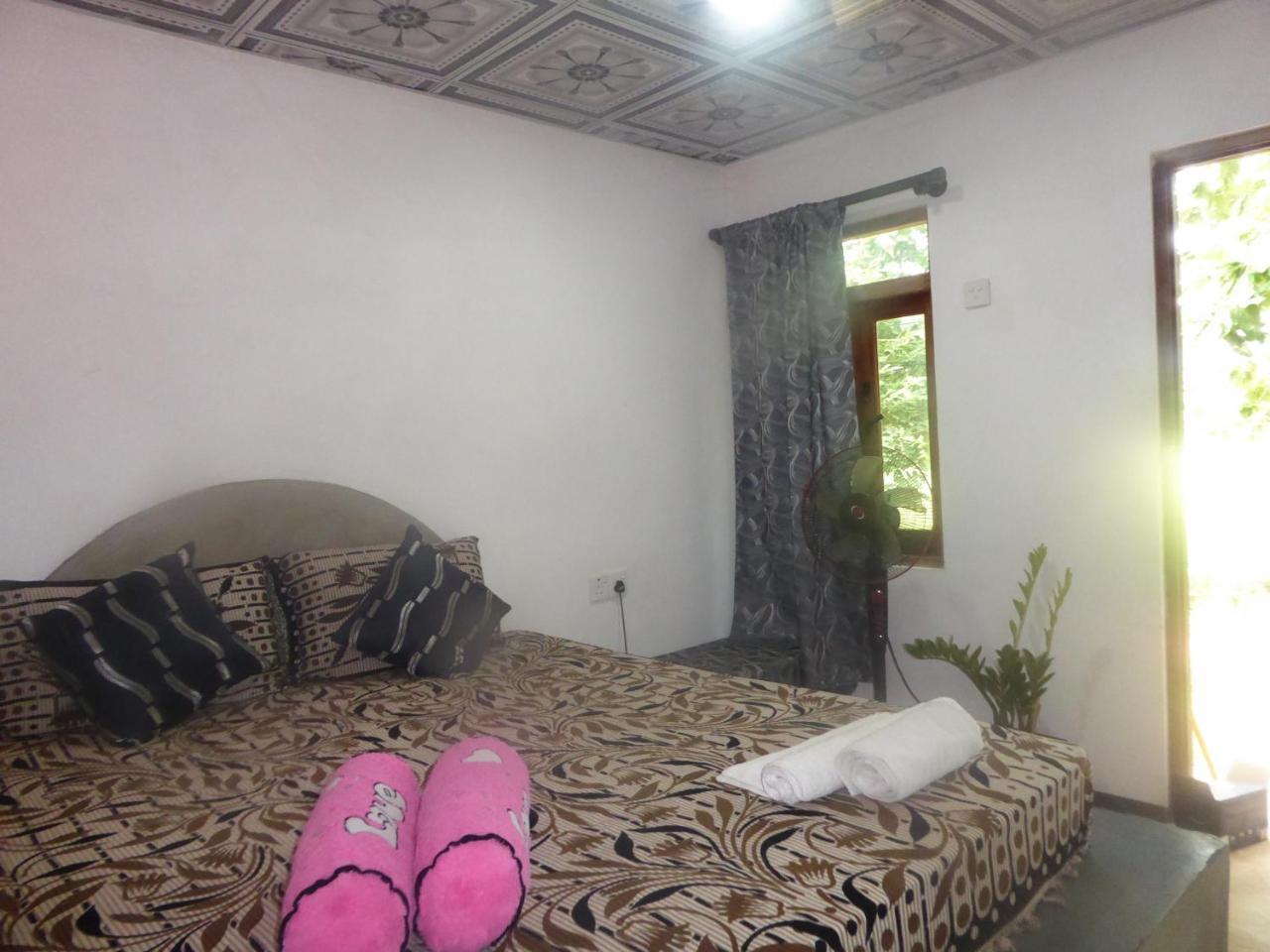 Angry Birds Homestay Habarana Esterno foto