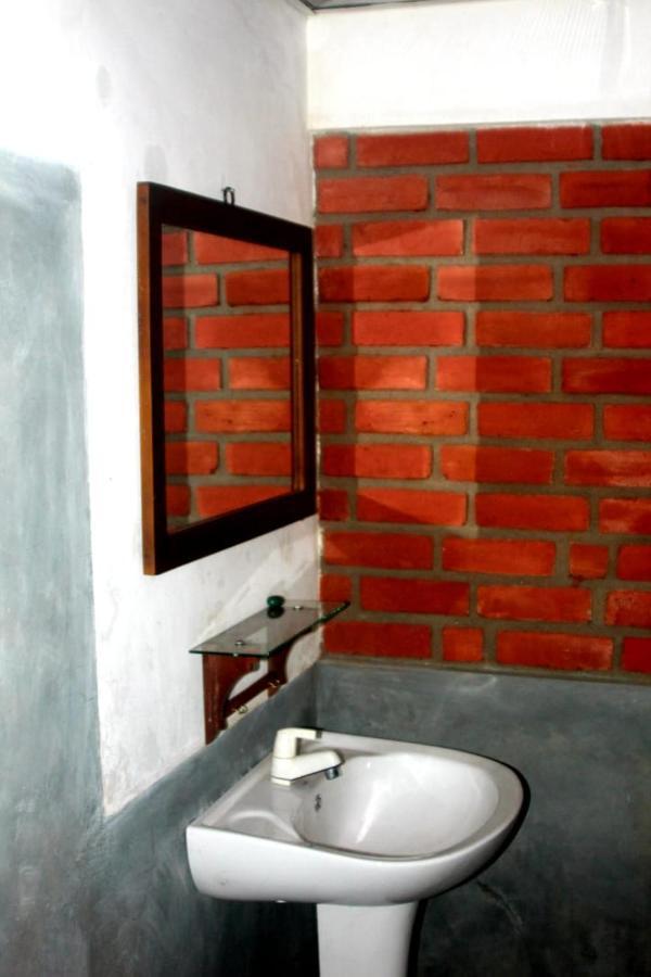 Angry Birds Homestay Habarana Esterno foto